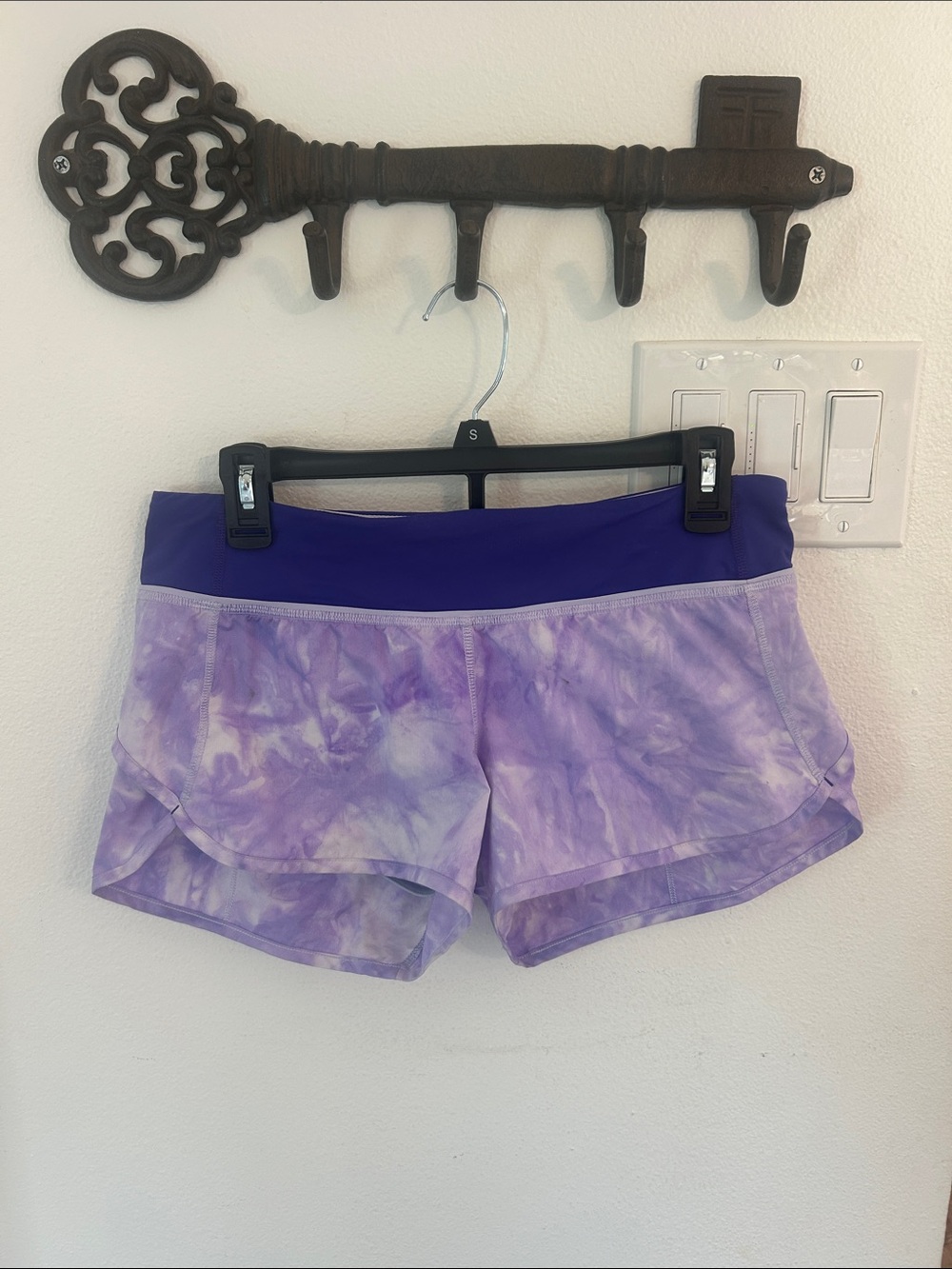 Vintage lululemon Tie-Dye Women’s speed up shorts
